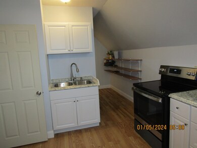 959 Hayward St unit 2, Manchester, NH 03103 - photo 6