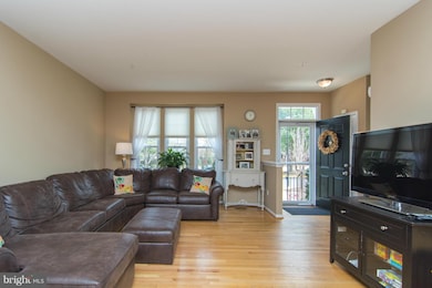 1526 Long Drive Ct, Crofton, MD 21114 - photo 4