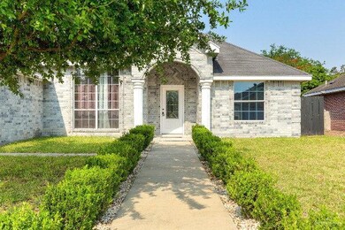 845 Shannon Ave, Alamo, TX 78516 - photo 2