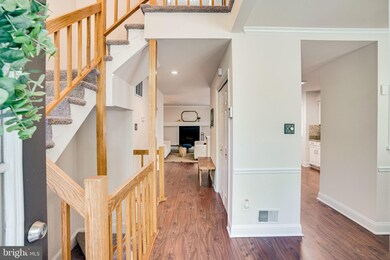 10052 Beacon Pond Ln, Burke, VA 22015 - photo 5