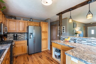 6904 84th-10