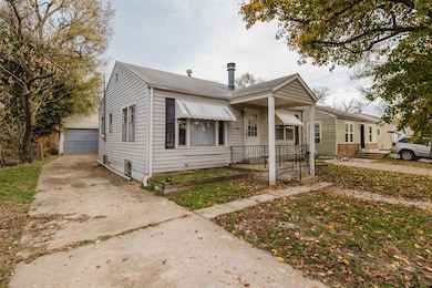 840 S Broadview St, Wichita, KS 67218 - photo 3