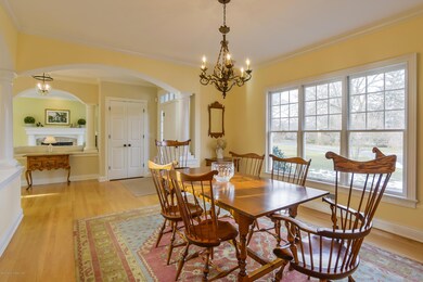 010_Dining Room