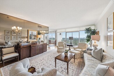 The Houstonian Estates Condominiums unit 2402, Houston, TX 77024 - photo 7