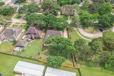 7535 Club Lake Dr, Houston, TX 77095 - photo 4