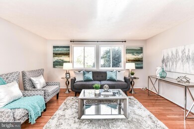 8304 Brookvale Ct, Springfield, VA 22153 - photo 5