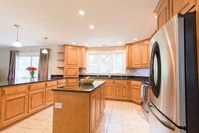 18 Laura Dr, Attleboro, MA 02703 - photo 3