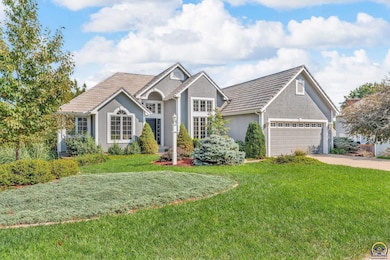 2222 SW Pondview Dr, Topeka, KS 66614 - photo 4