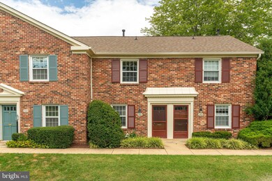 8406 Forrester Blvd unit 572, Springfield, VA 22152 - photo 6