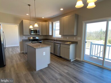 129 Constellation Rd, Inwood, WV 25428 - photo 5