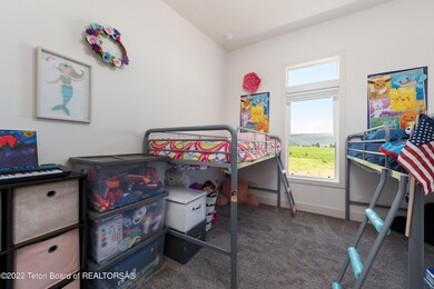 10 guest bed