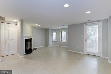 1124 25th St NW unit T4, Washington, DC 20037 - photo 6