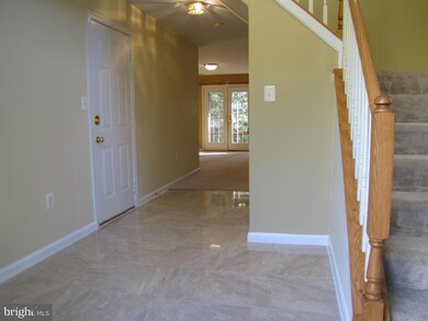 2440 Laura Mark Ln, Herndon, VA 20171 - photo 3