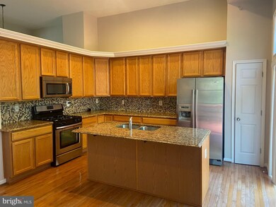 1688 White Oak Vista Dr, Silver Spring, MD 20904 - photo 2