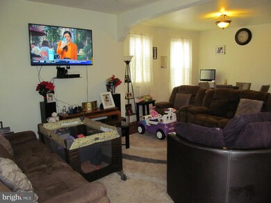 317 Poplar St, Darby, PA 19023 - photo 2