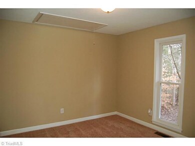 1438 Gopher Woods Rd, Asheboro, NC 27205 - photo 6