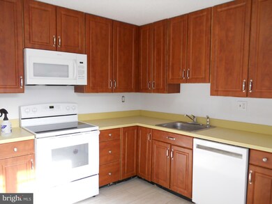 89 Dickinson Rd unit 176, Chesterbrook, PA 19087 - photo 3