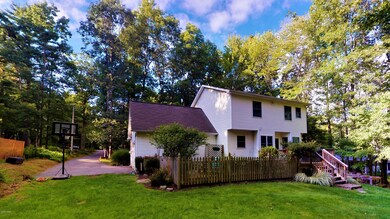 116 Palmetto Ct, Milford, PA 18337 - photo 3