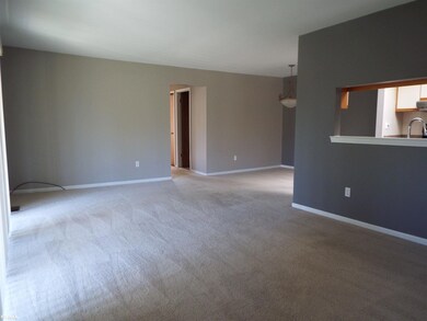 15075 Sebastian Ct unit 16, Shelby Township, MI 48315 - photo 6