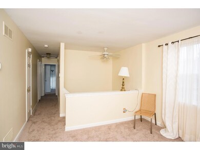 8 Francis Cir, Newark, DE 19711 - photo 2