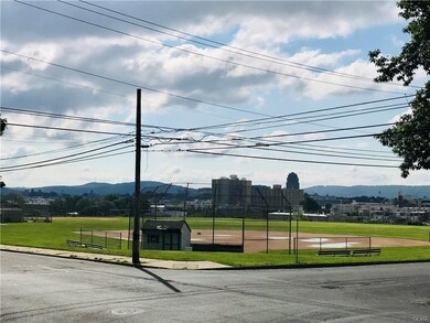 1605 W Greenleaf St, Allentown, PA 18102 - photo 3