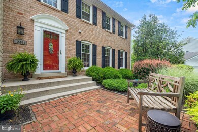 12404 Goldfinch Ct, Potomac, MD 20854 - photo 2