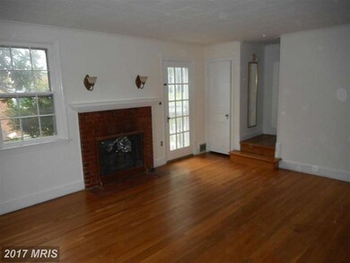 5608 Woodland Dr, Oxon Hill, MD 20745 - photo 2