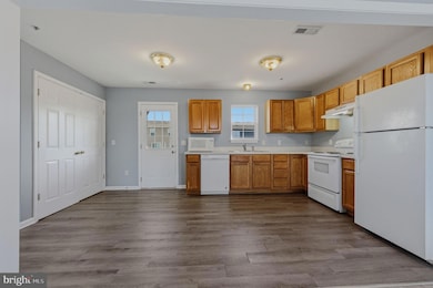 223 N Brown St, Fruitland, MD 21826 - photo 7