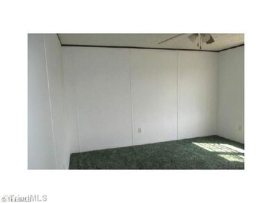 6723 Royal Ridge Rd, Ramseur, NC 27316 - photo 7