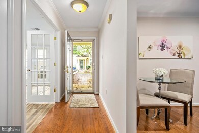 5820 Linden Square Ct, Rockville, MD 20852 - photo 4