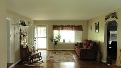 277 Rogers Dr, Manchester, TN 37355 - photo 2