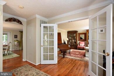 7849 Rockburn Dr, Ellicott City, MD 21043 - photo 6