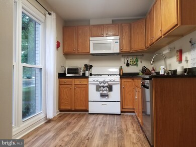 7374 Colton Ln, Manassas, VA 20109 - photo 3
