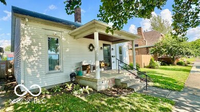 909 Pearl St, Columbus, IN 47201 - photo 2