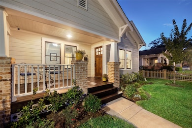 1028 E 14th St, Houston, TX 77009 - photo 2