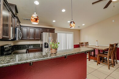 1209 Crown Ave, Central Point, OR 97502 - photo 4