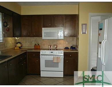 Kitchen. Comes with ALL appliances
