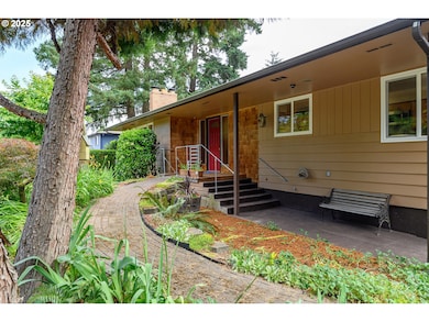 1526 SW Cypress Ln, McMinnville, OR 97128 - photo 6