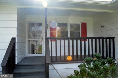 16218 Dumfries Rd, Dumfries, VA 22025 - photo 2