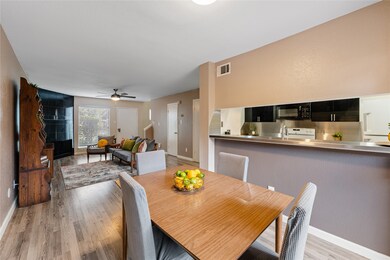 8020 Braesmain Dr unit 1803, Houston, TX 77025 - photo 4