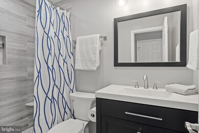 21845 Baldwin Square unit 201, Sterling, VA 20164 - photo 5