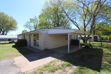 2113 Tyler St, Conway, AR 72034 - photo 2