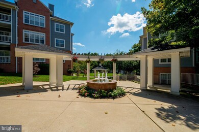 8805 Groffs Mill Dr unit 8805, Owings Mills, MD 21117 - photo 3