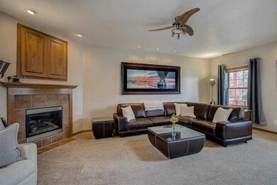 2793 Sunflower Dr, Fitchburg, WI 53711 - photo 4