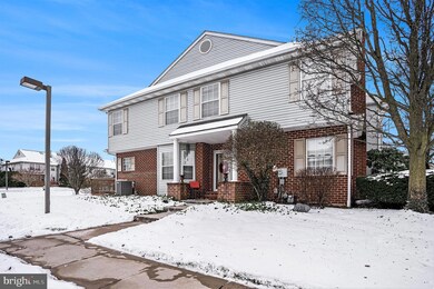 70 Cedar Ct, Royersford, PA 19468 - photo 2