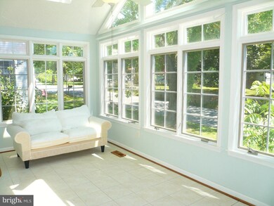 402 Lakeview Ave, Edgewater, MD 21037 - photo 5