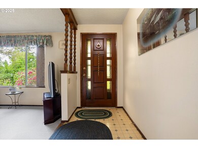 8157 Thurston Rd, Springfield, OR 97478 - photo 5