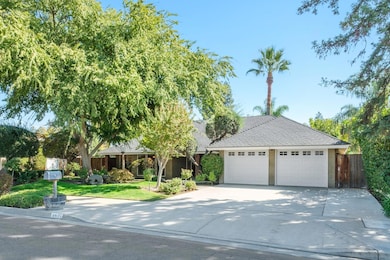 8844 N Ione Ave, Fresno, CA 93720 - photo 2