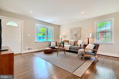 1004 Donington Cir, Towson, MD 21204 - photo 5