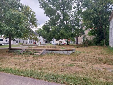 321 Mcclain Ave, Greenfield, OH 45123 - photo 2